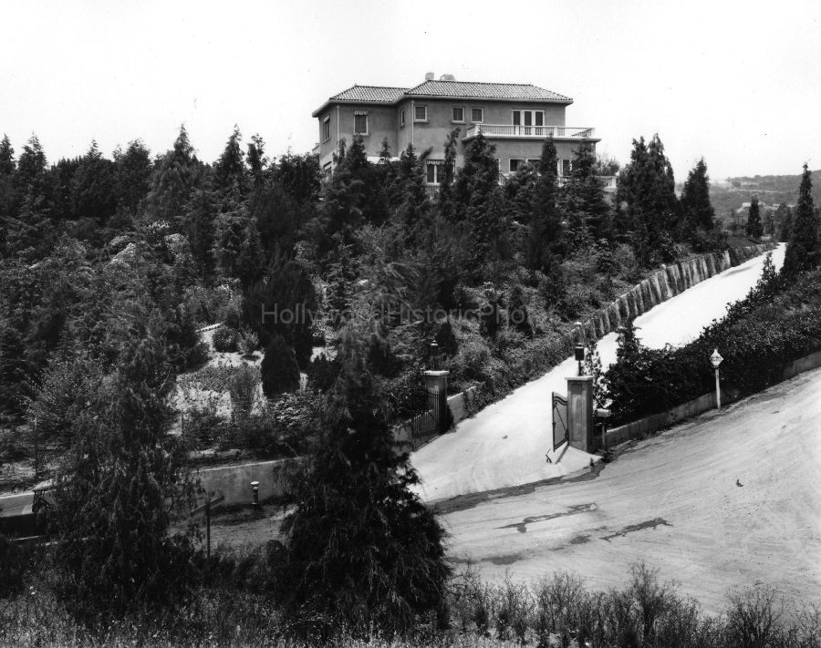 Charlie Chaplin Estate 1927 WM.jpg